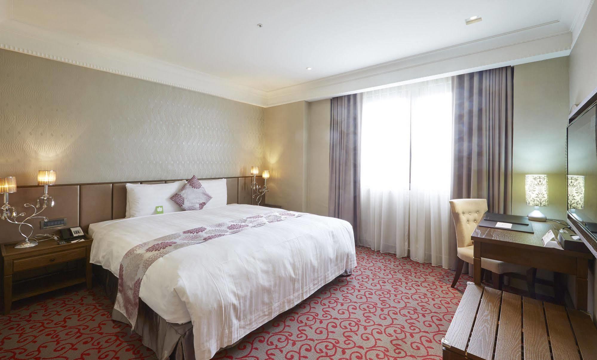 Grand City Hotel Fengyuan Εξωτερικό φωτογραφία
