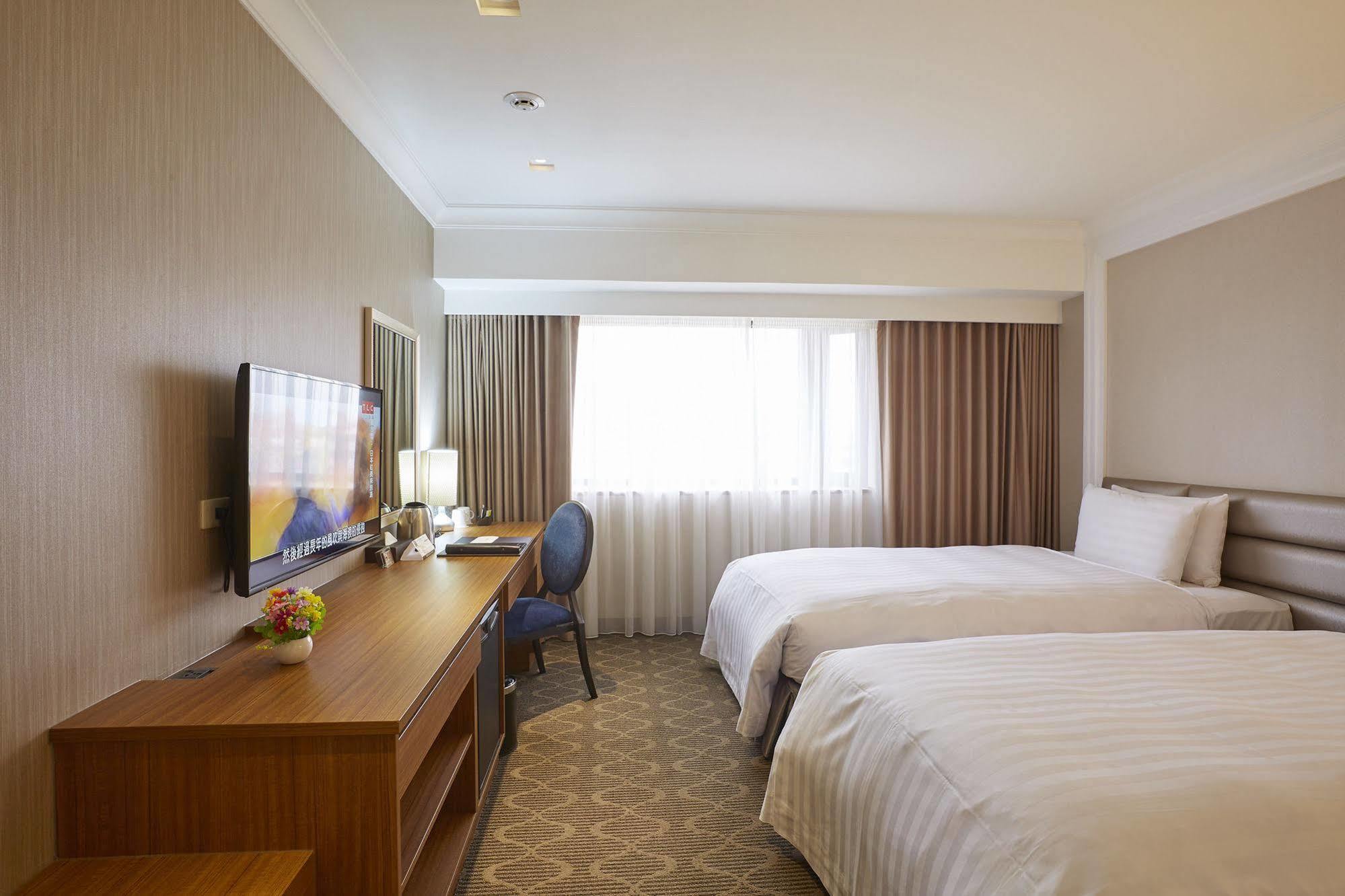 Grand City Hotel Fengyuan Εξωτερικό φωτογραφία