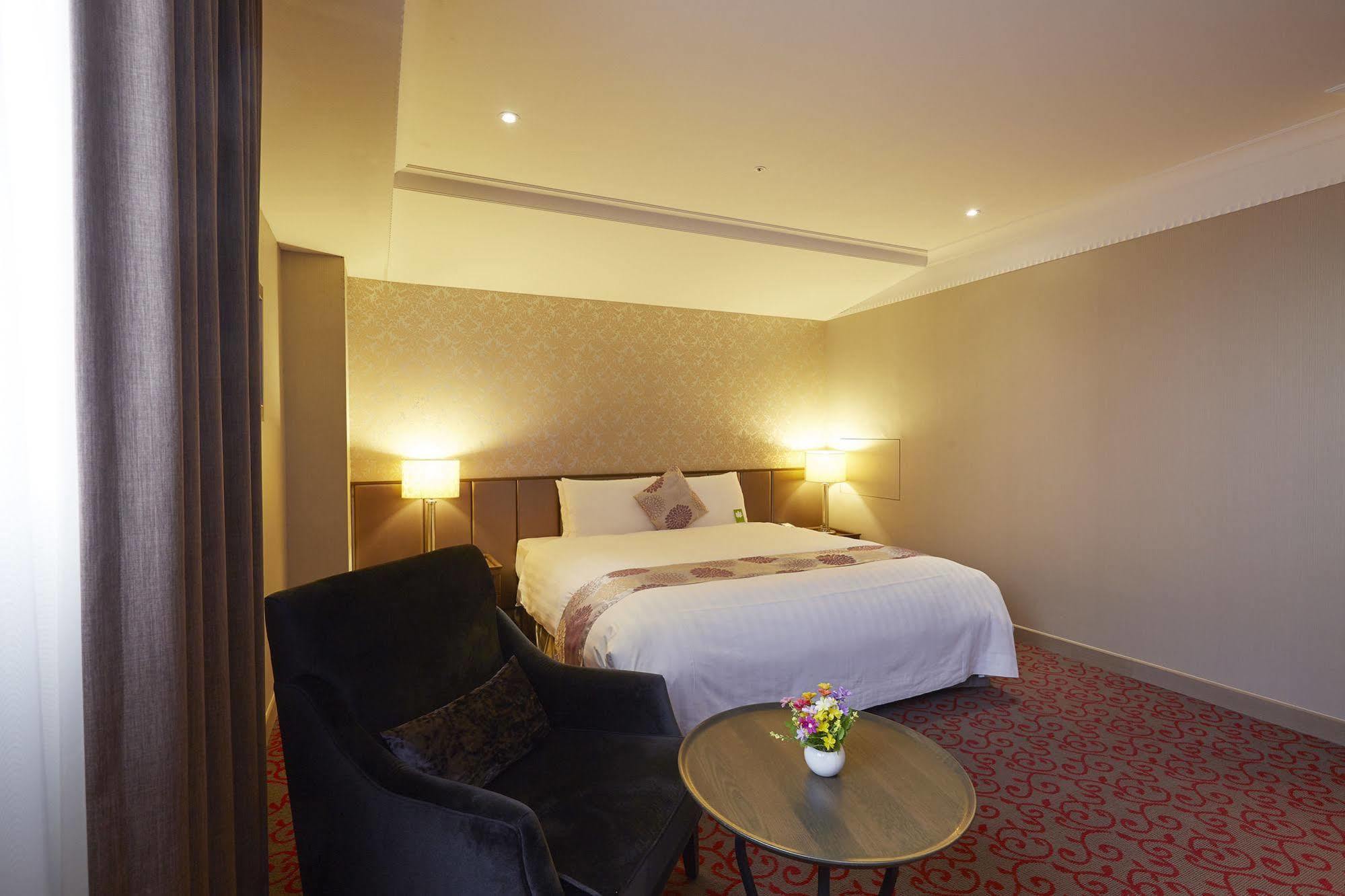 Grand City Hotel Fengyuan Εξωτερικό φωτογραφία