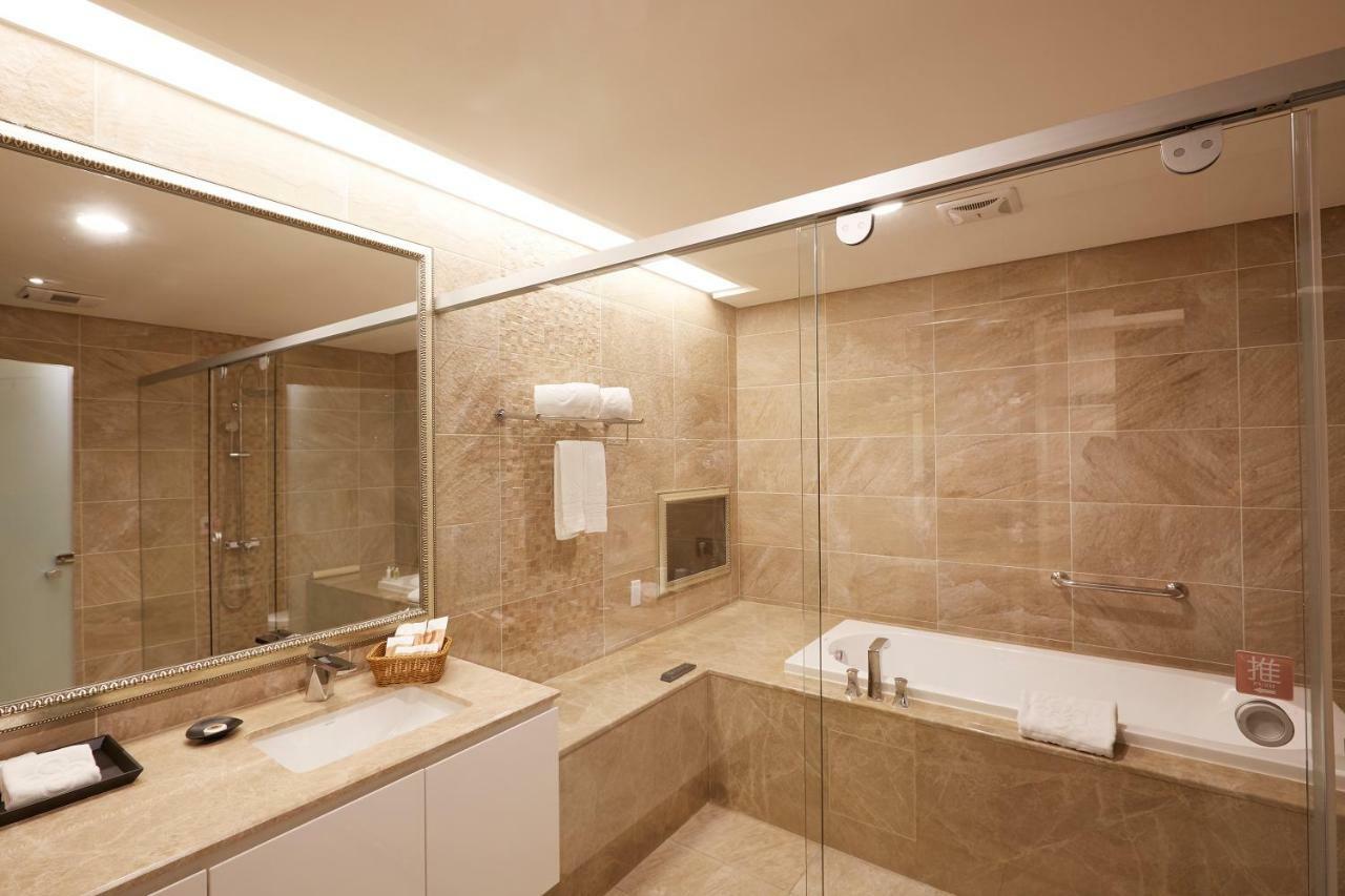 Grand City Hotel Fengyuan Εξωτερικό φωτογραφία